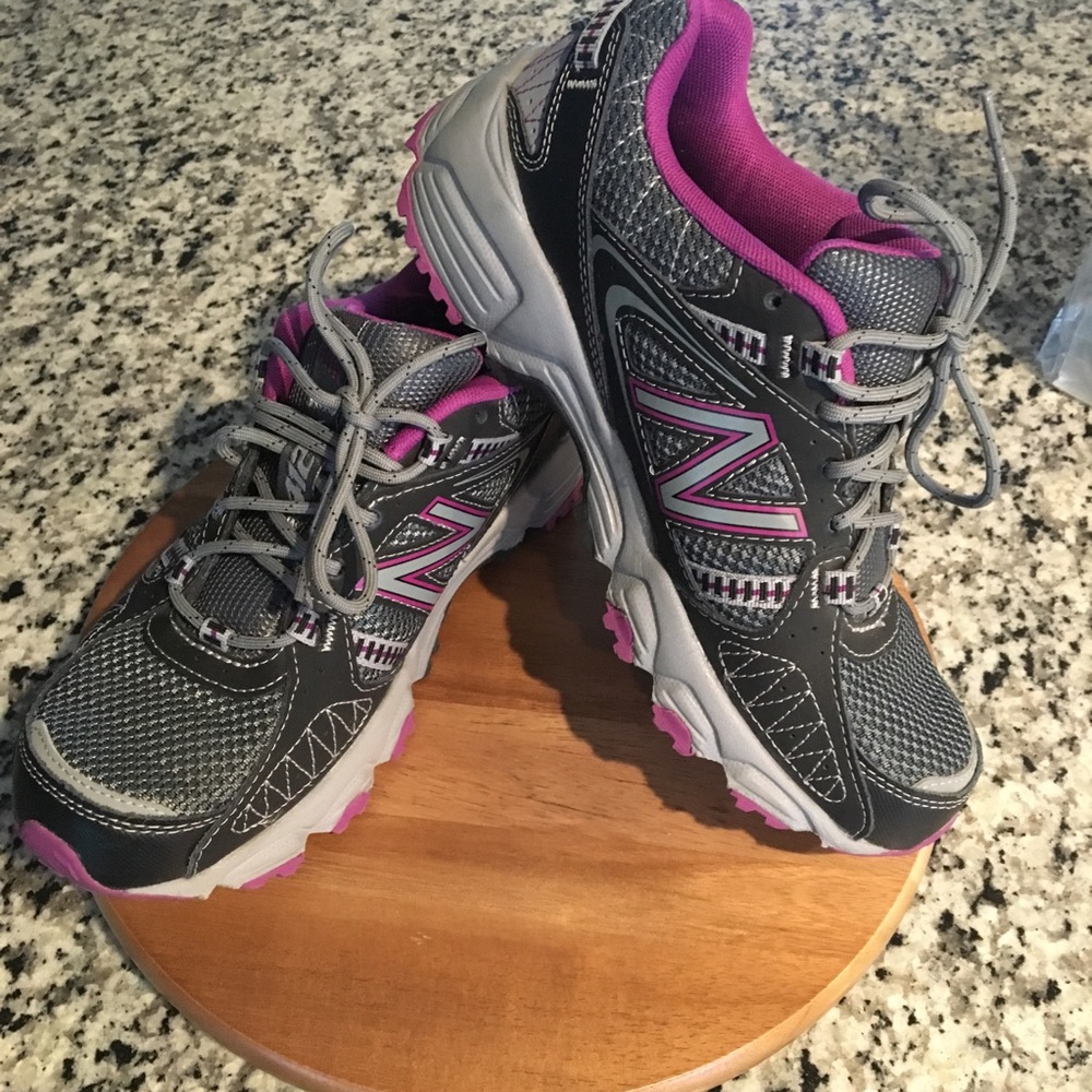 ❌SOLD❌New Balance Athletic shoes - Picture 1 of 6